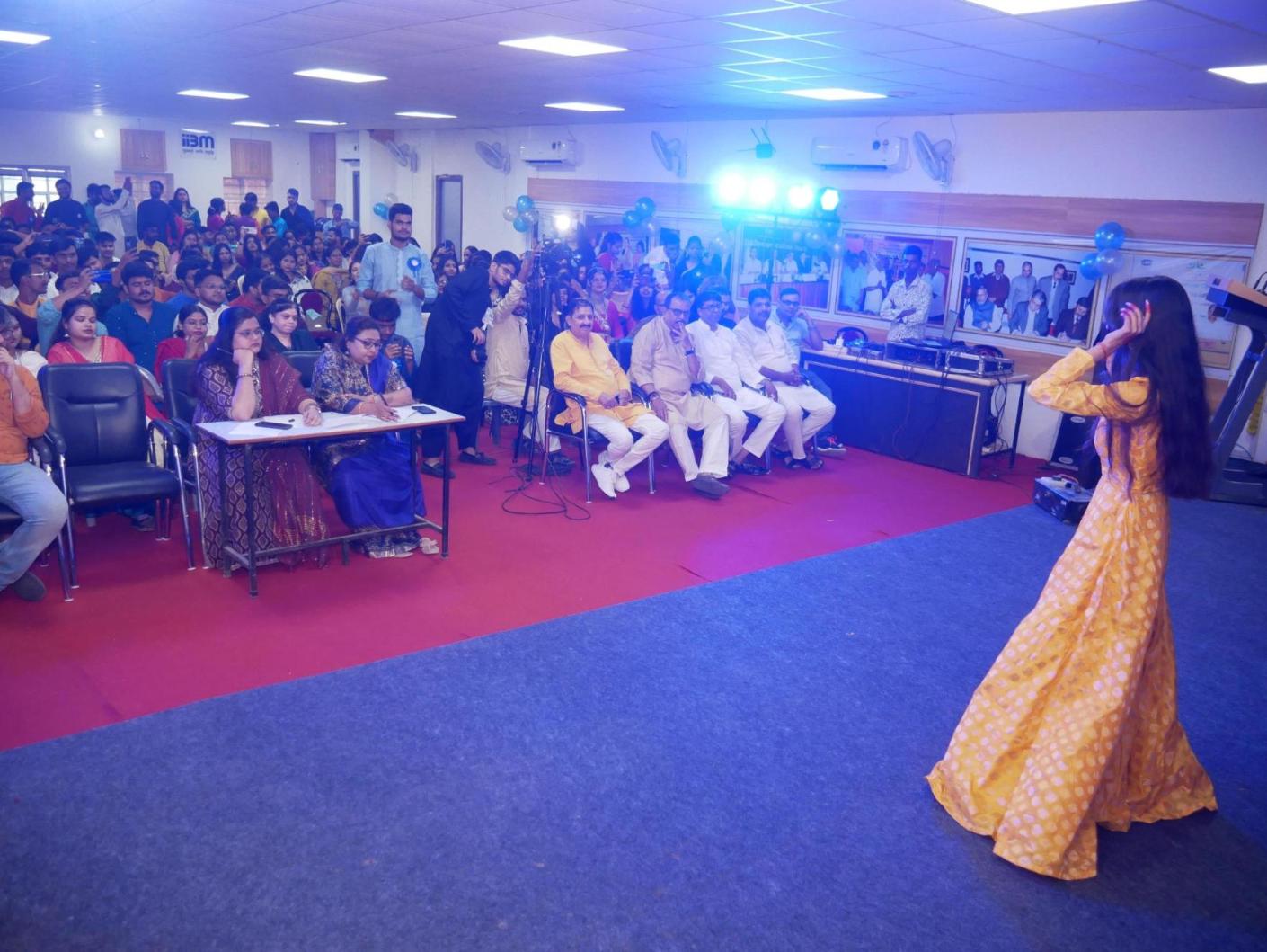 नृत्योत्सव 2.0 - Navratri Dance Competition at IIBM Patna